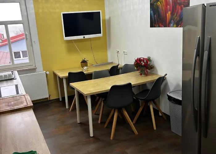 3 Mit 5 Zimmern Kueche 2 Baeder Apartment *