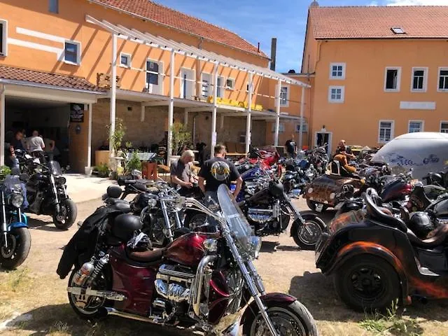 3 Mit 5 Zimmern Kueche 2 Baeder Arnstadt