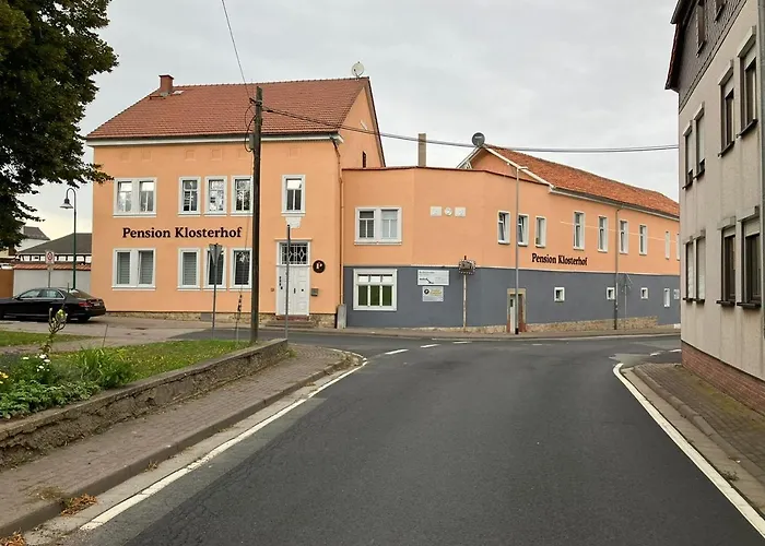 Apartment 3 Mit 5 Zimmern Kueche 2 Baeder *